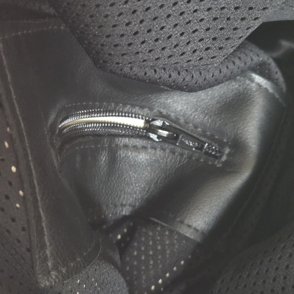 Akoury Cuirs Moto Leather Biker Women's Cropped Jacket Black Size   Medium - Picture 12 of 14